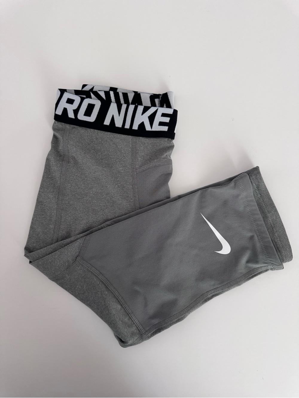 Nike Pro Dri-FIT Tights | Gray | Boys (Big Kids) Medium